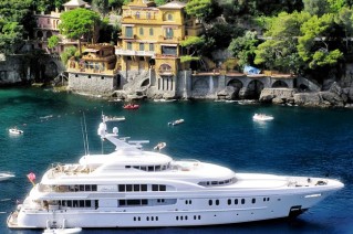 LINDA LOU - In Portfino Italy